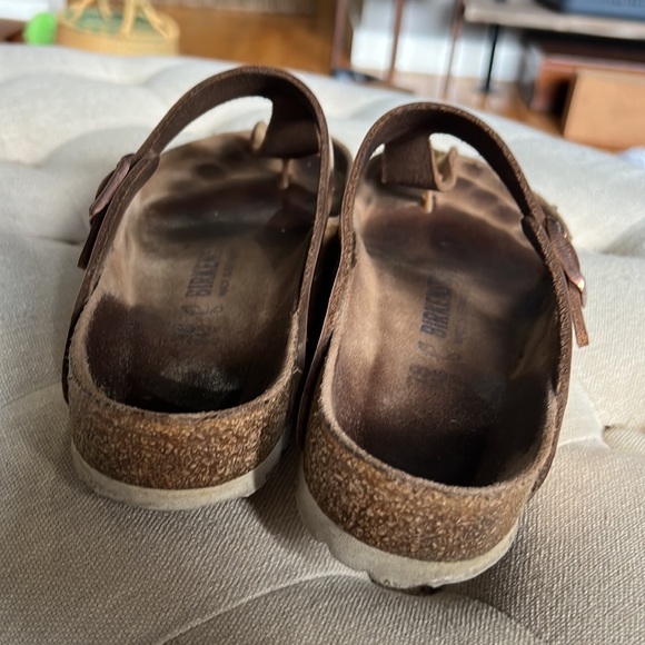 Birkenstock Rose Gold White Sole Gizeh Sandals - Picture 3 of 4